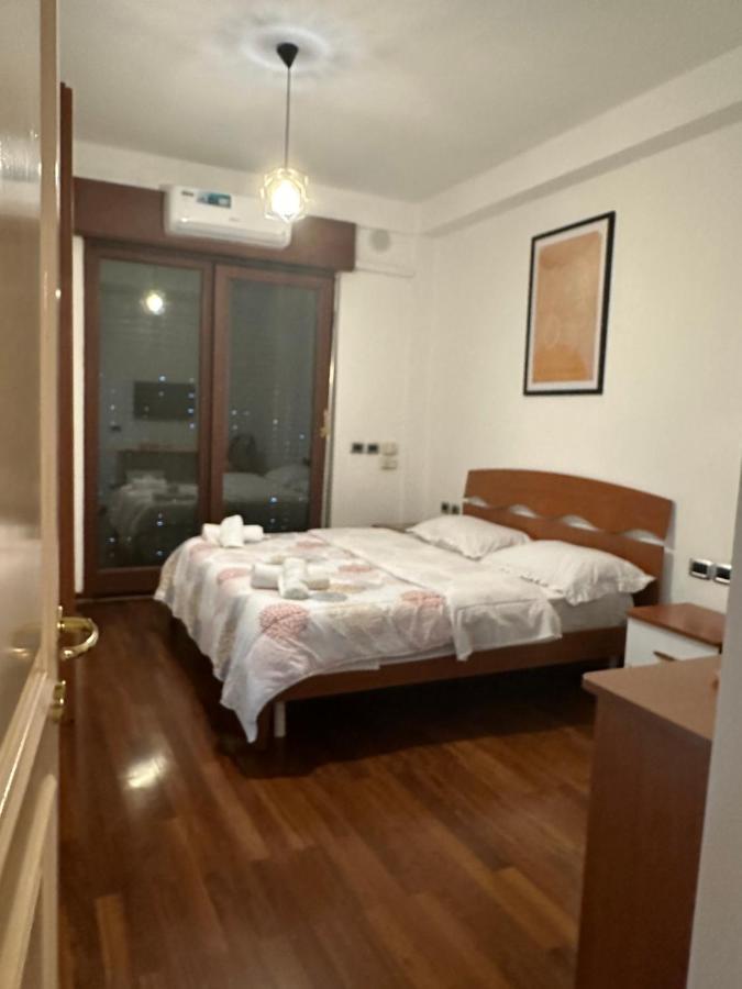 City Center Shkodra B&B 외부 사진