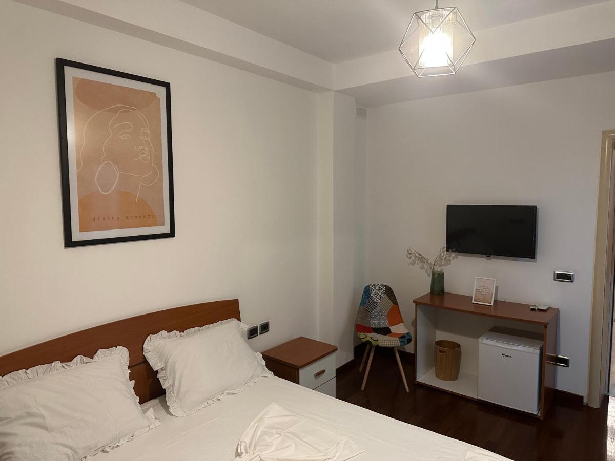 City Center Shkodra B&B 외부 사진